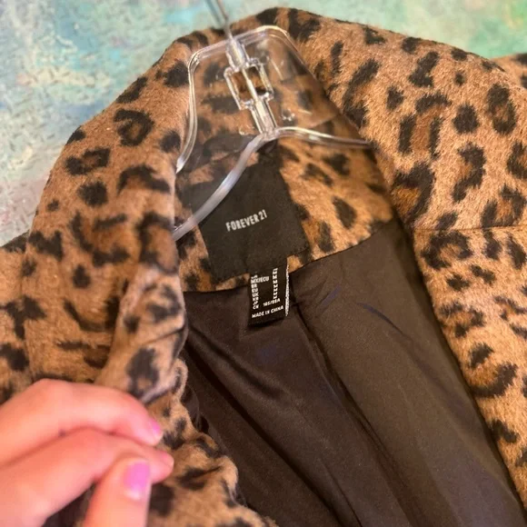 Leopard Coat - Picture 7 of 8